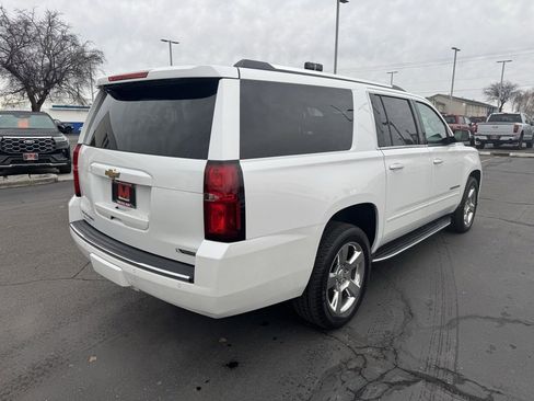 Used 2017 Chevrolet Suburban Premier image 5