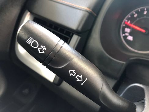 Used 2019 GMC Terrain SLT w/ Preferred Package FWD image 33