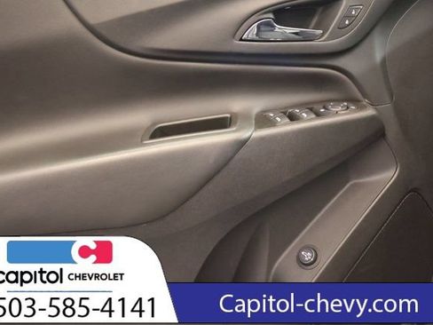 Used 2022 Chevrolet Equinox LT AWD/4WD image 11