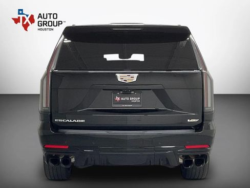 Used 2025 Cadillac Escalade V AWD/4WD image 7
