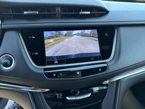 Used 2021 Cadillac XT5 Premium Luxury image 27