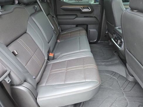 Used 2024 Chevrolet Silverado 1500 High Country w/ High Country Premium Package AWD/4WD image 30