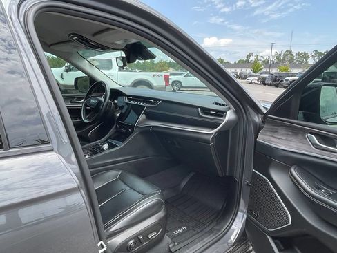 Used 2022 Jeep Grand Cherokee L Limited AWD/4WD image 39