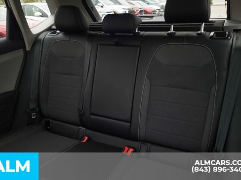 Used 2022 Volkswagen Taos SE image 17