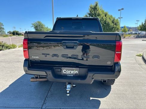 Used 2025 Toyota Tacoma SR5 AWD/4WD image 7