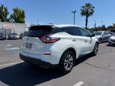 Used 2015 Nissan Murano S w/ Navigation Package AWD/4WD image 3