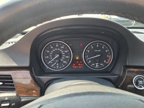 Used 2011 BMW 335i xDrive Sedan image 25