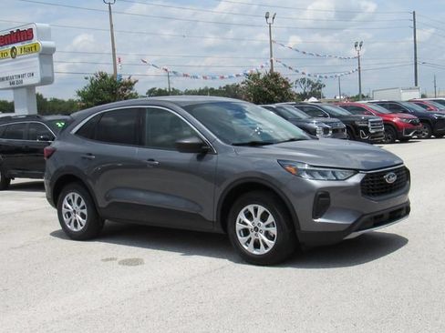 Used 2024 Ford Escape Active AWD/4WD image 2