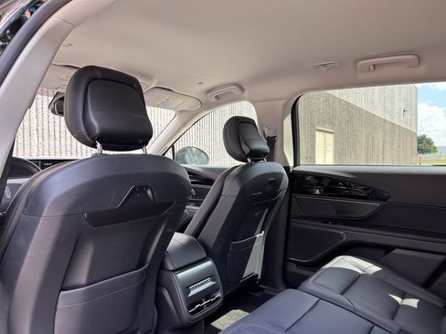 New 2026 Lincoln Nautilus Premier AWD/4WD image 13