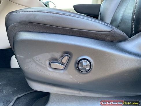 Certified 2024 Chrysler Pacifica Touring-L FWD image 29