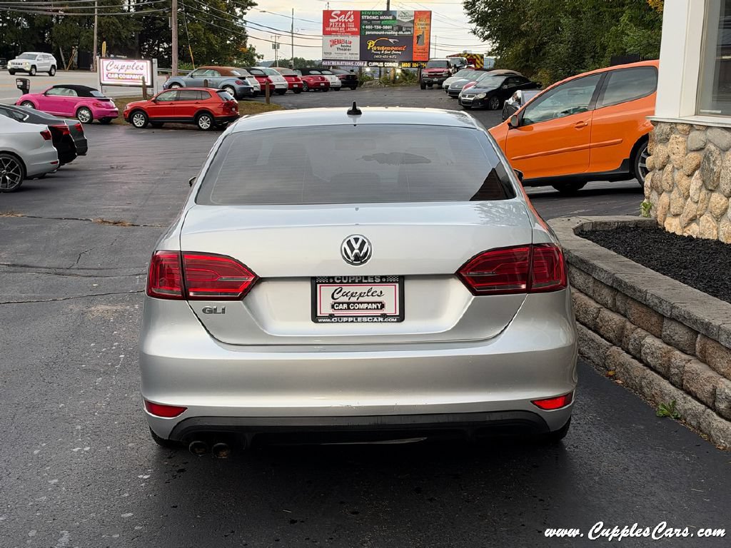 Used 2014 Volkswagen Jetta GLI FWD image 8