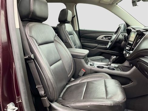 Used 2018 Chevrolet Traverse LT image 29