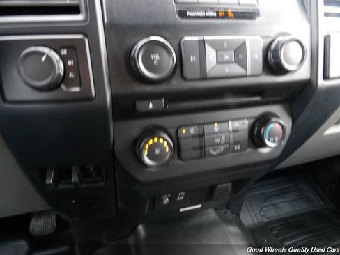 Used 2015 Ford F150 XL w/ Equipment Group 101A Mid AWD/4WD image 19