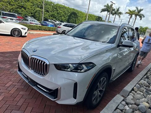 Used 2026 BMW X5 xDrive40i AWD/4WD image 2