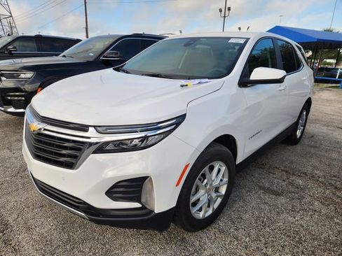 Used 2024 Chevrolet Equinox LT w/ LPO, Floor Liner Package image 3