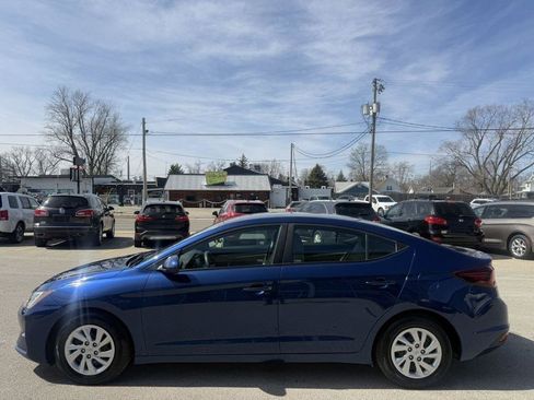 Used 2020 Hyundai Elantra SE FWD image 5