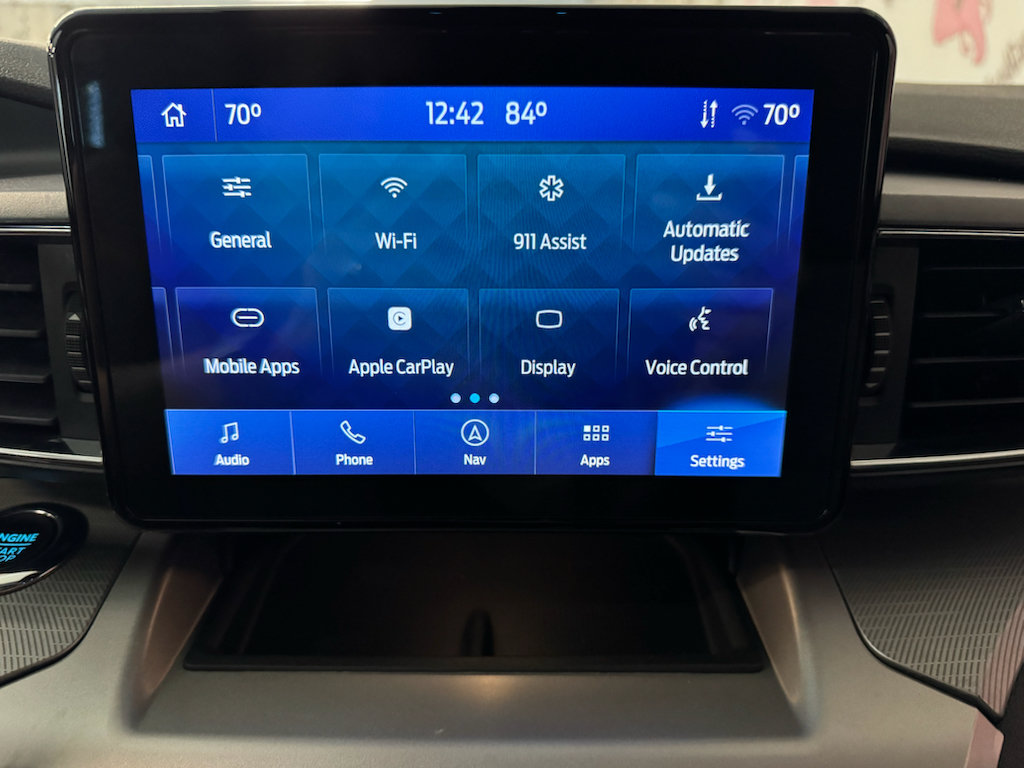 Used 2022 Ford Explorer XLT w/ Equipment Group 202A RWD image 30