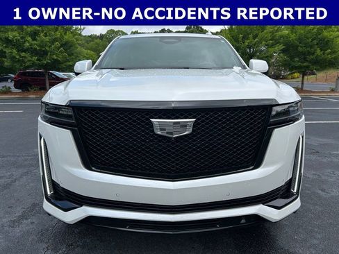 Used 2023 Cadillac Escalade ESV Sport Platinum w/ LPO, ONYX Package AWD/4WD image 14