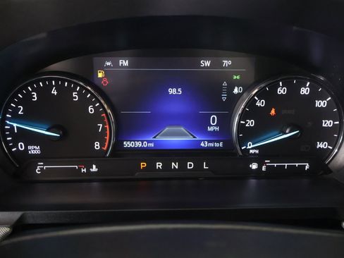 Used 2022 Ford Explorer XLT w/ Equipment Group 202A AWD/4WD image 4
