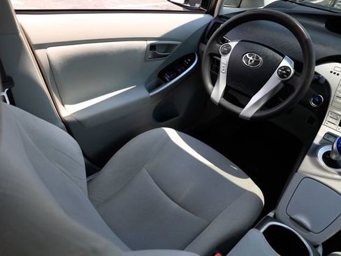 Used 2015 Toyota Prius Four image 22
