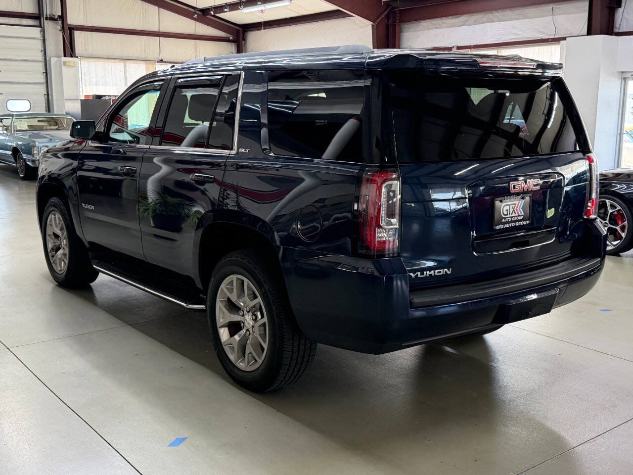 Used 2019 GMC Yukon SLT w/ HD Trailering Package AWD/4WD image 4