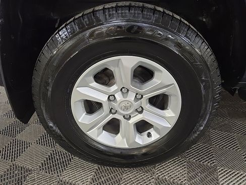 Used 2022 Toyota 4Runner SR5 Premium image 14