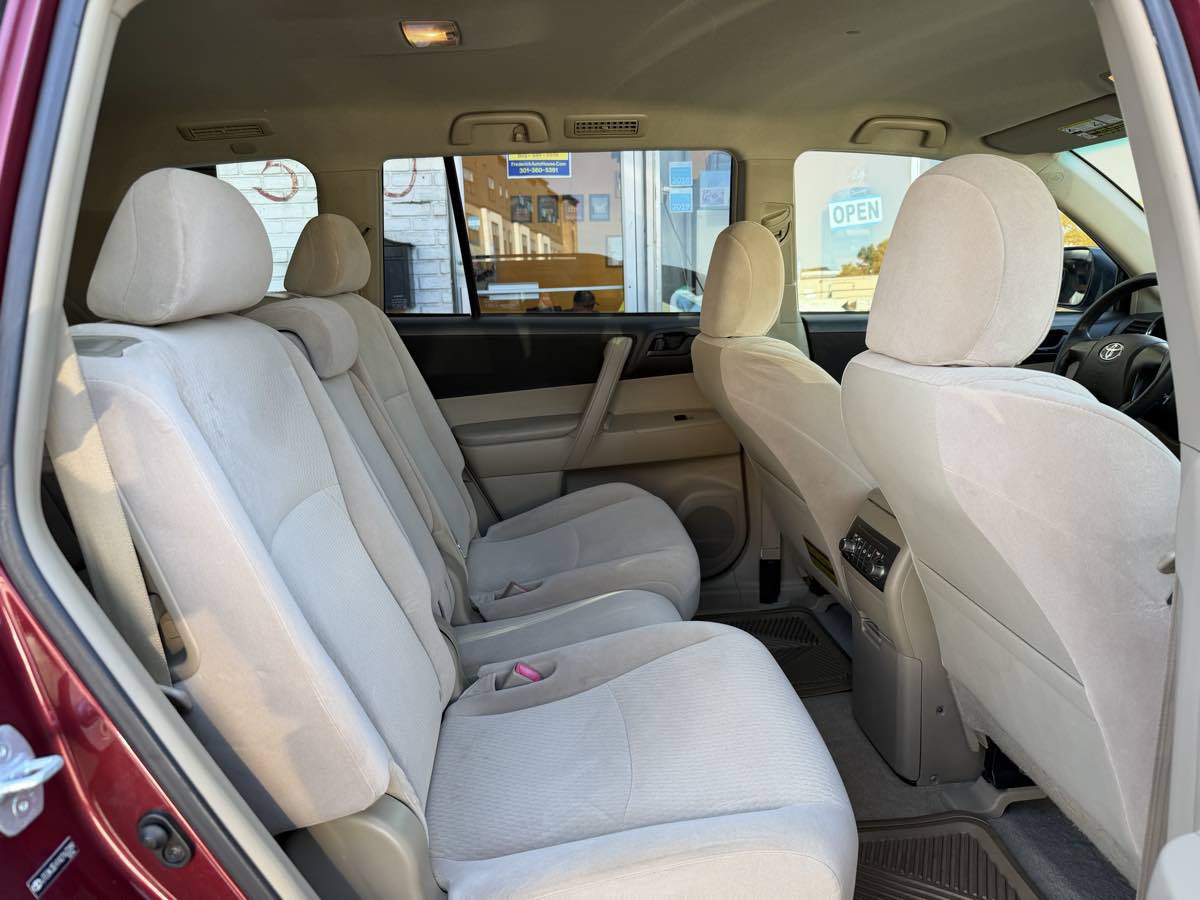 Used 2010 Toyota Highlander 4WD w/ Extra Value Pkg 2 image 11