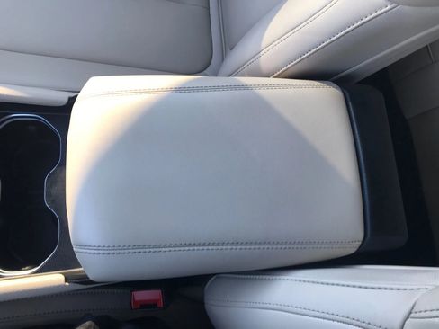 Used 2023 Jeep Grand Cherokee Sport Utility 4D image 33