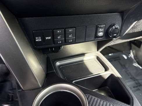 Used 2013 Toyota RAV4 Limited FWD image 20