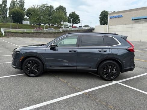 Used 2023 Honda CR-V Sport Touring image 4