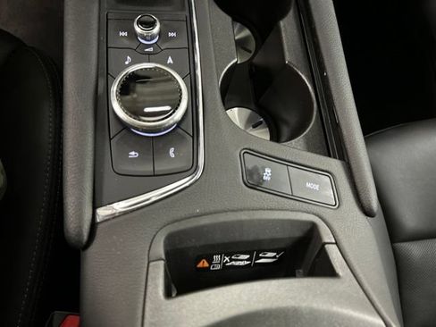 Used 2024 Cadillac XT5 Premium Luxury w/ Technology Package AWD/4WD image 21