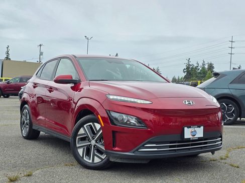 Used 2023 Hyundai Kona SE FWD image 1