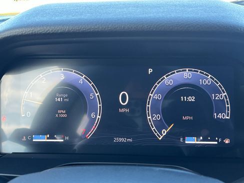 Used 2023 Jeep Grand Cherokee L Laredo image 30