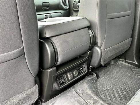 Used 2022 Chevrolet Silverado 2500 LT w/ Convenience Package AWD/4WD image 11