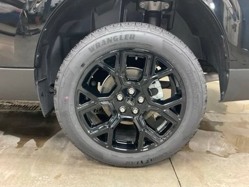 Used 2025 Ford Maverick XLT w/ XLT Luxury Package AWD/4WD image 16