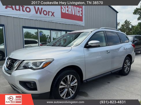 Used 2018 Nissan Pathfinder SV AWD/4WD image 1