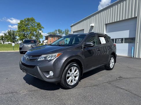 Used 2014 Toyota RAV4 Limited w/ Technology Package AWD/4WD image 3