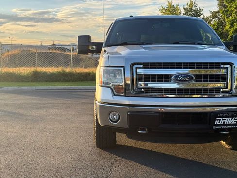 Used 2014 Ford F150 XLT w/ Equipment Group 302A Luxury AWD/4WD image 4