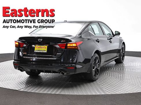 Used 2023 Nissan Altima 2.5 SR w/ SR Premium Package AWD/4WD image 5