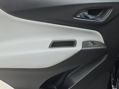 Used 2023 Chevrolet Equinox LT AWD/4WD image 14