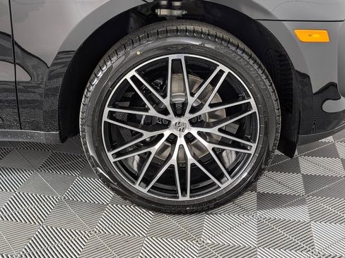 New 2026 Porsche Macan S image 14