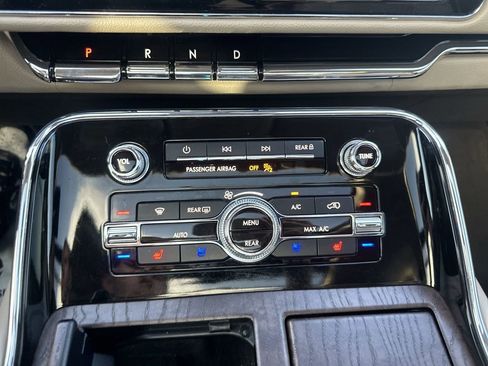 Used 2022 Lincoln Navigator L Reserve AWD/4WD image 17