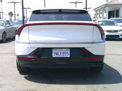 Used 2022 Kia EV6 Wind RWD image 5