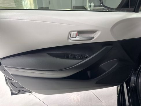 Used 2021 Toyota Corolla LE w/ LE Premium Package image 12