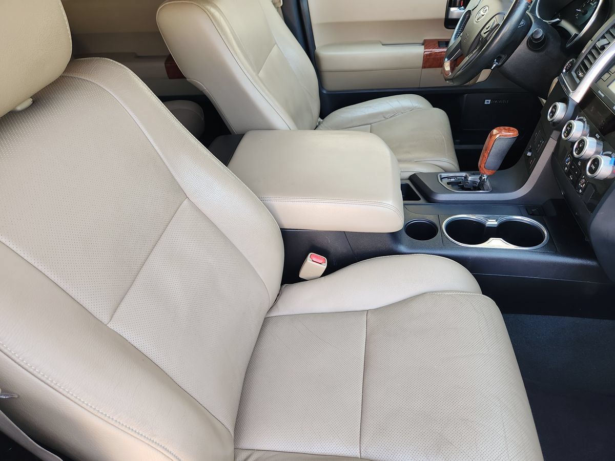 Used 2020 Toyota Sequoia Platinum RWD image 32