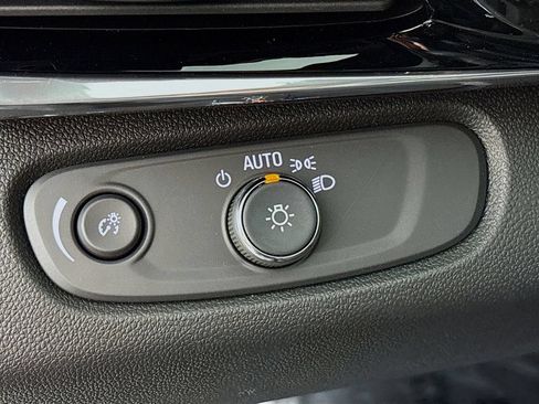 New 2026 Buick Envista Sport Touring w/ Convenience I Package FWD image 10
