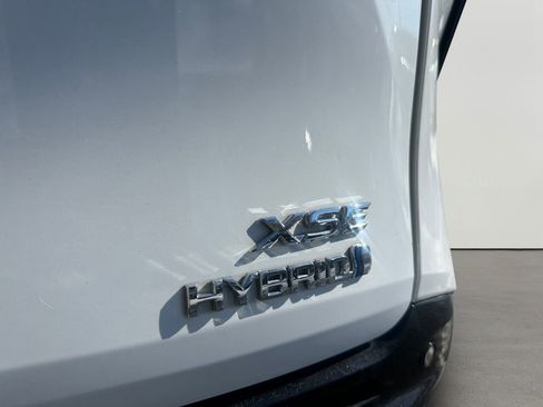 Used 2023 Toyota Sienna XSE image 31