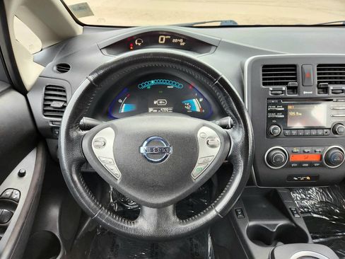Used 2015 Nissan Leaf S w/ Charge Package image 11