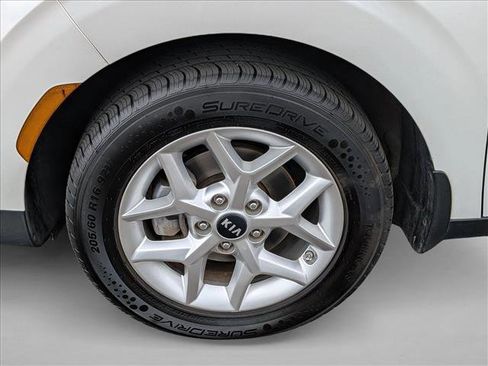 Used 2020 Kia Soul S FWD image 22