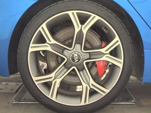 Used 2018 Kia Stinger GT2 image 10